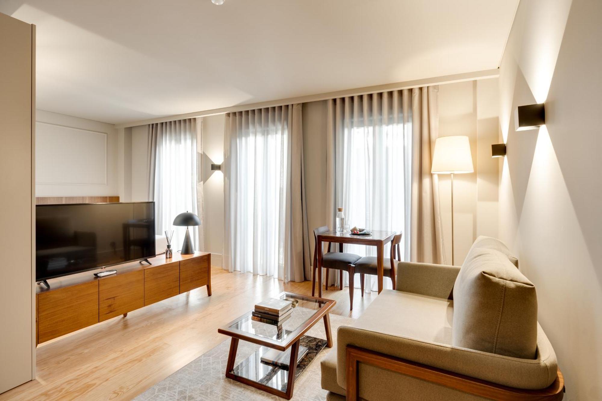 Avus M Suites And Apartments By Da'Home Porto Eksteriør billede